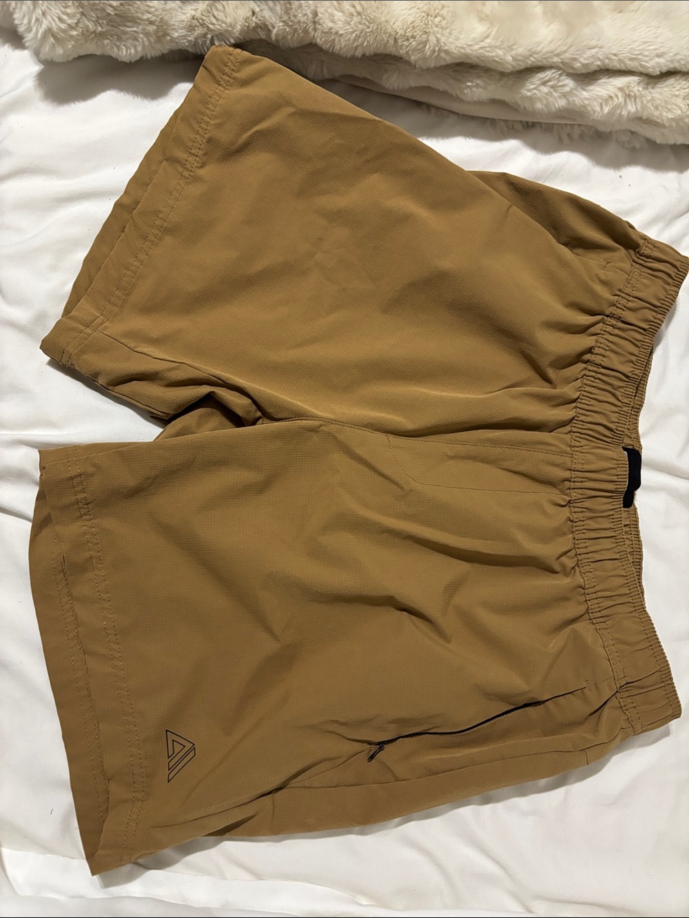 Aeropostale Men's Athletic Shorts in Tan